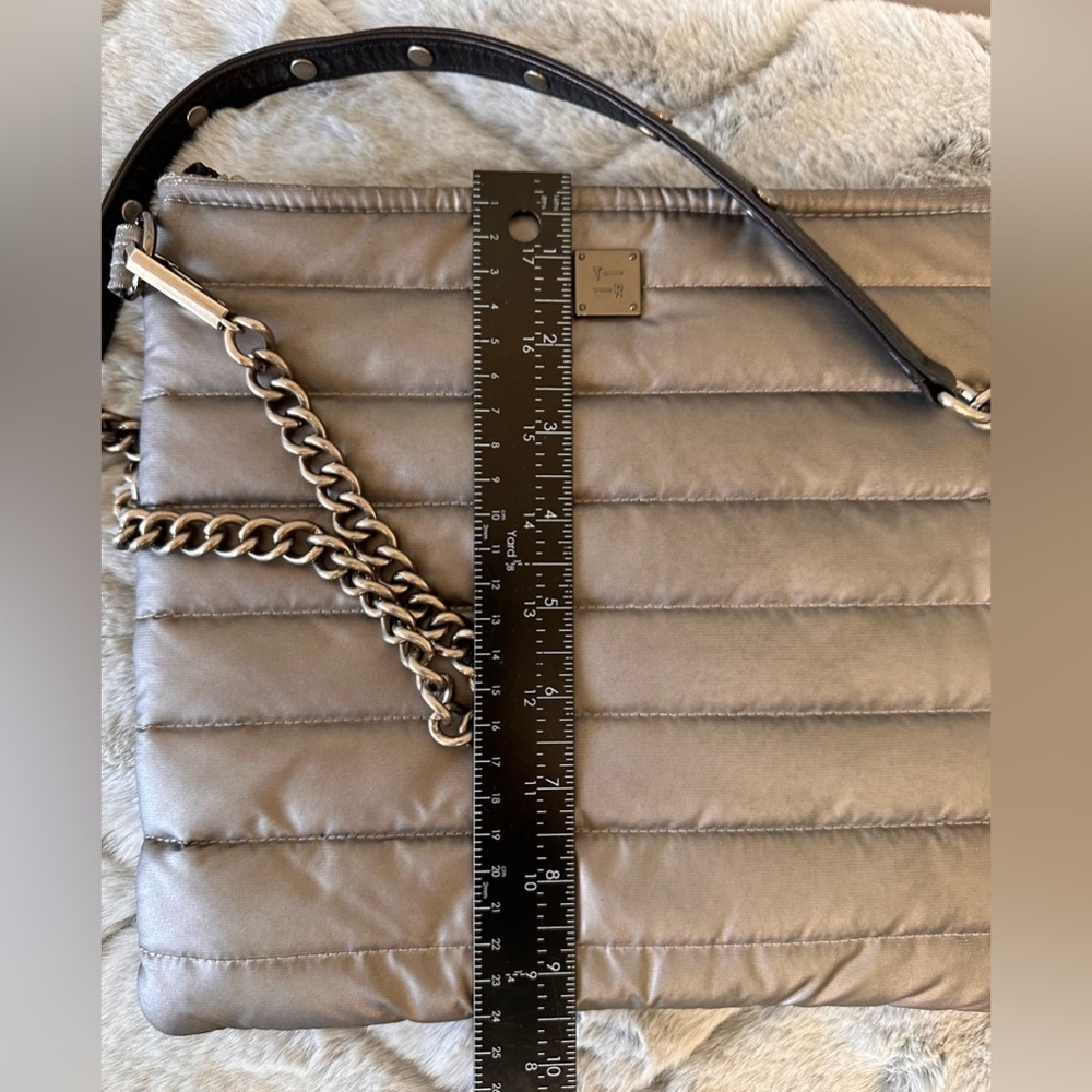 THINK ROYLN women’s quilted crossbody bag pewter detail chain and leather strap - Picture 5 of 13